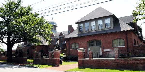 Salve Regina University Antone Academic Center, Newport